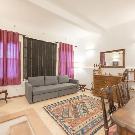 Appartamento Casa Luna - 10 Min From Train Station